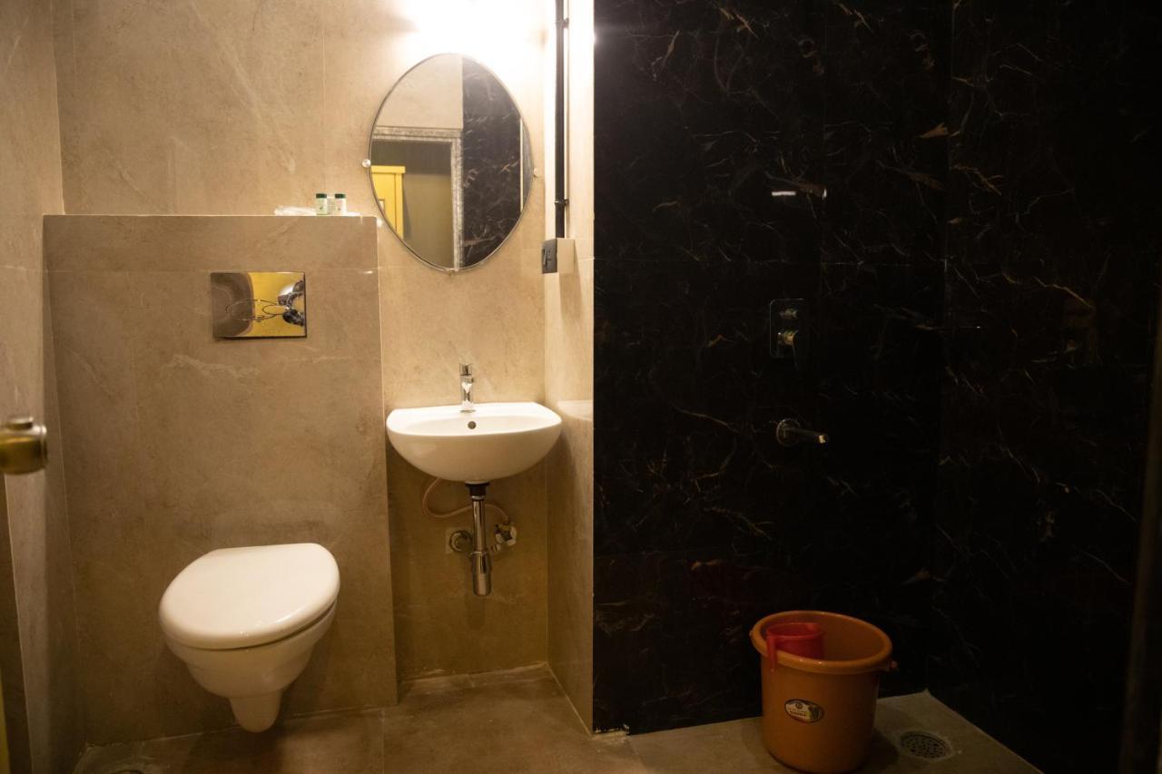 Hotel Fort28 Нагпур Екстериор снимка